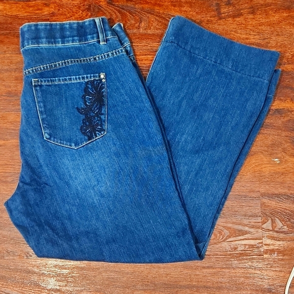 DENVER Hayes Jeans for Women - Picture 2 of 7